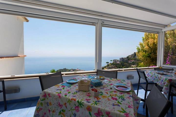 Chambre d’hôte pour 4 personnes, avec jardin et vue à Ravello