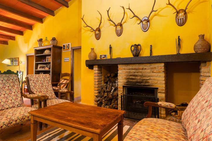 Casa rural para 8 personas, con balcón y jardín, Se admiten mascotas en Sierra Norte de Sevilla - 3