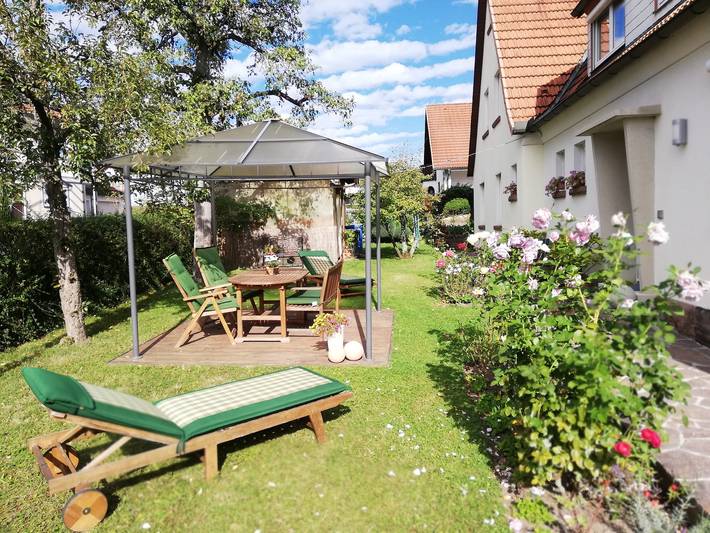 Ganze Wohnung, Ferienhaus Blum - Ferienhaus (104qm) mit Garten in Oberthulba, Rhön-Bayern