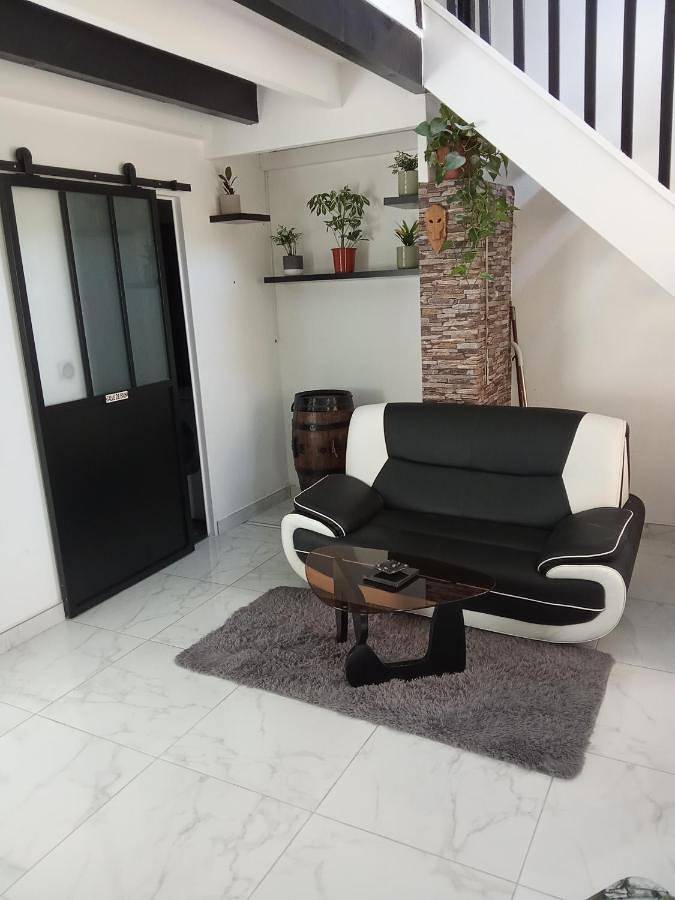 Location de vacances pour 7 personnes, avec sauna et jacuzzi ainsi que jardin et piscine à Gallargues-le-Montueux - 4