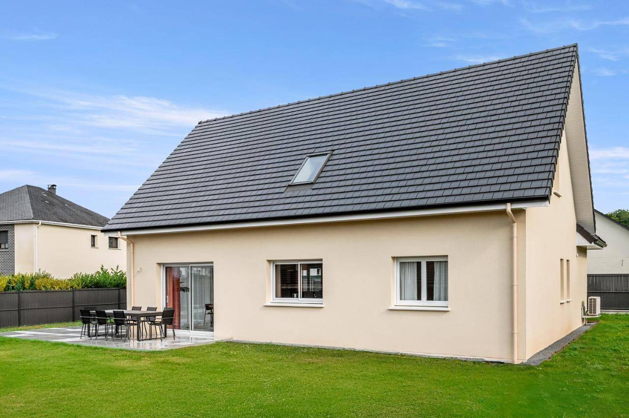 Maison neuve haut de gamme - 4 chambres, terrasse, jardin, parking in Montigny, Région de Rouen