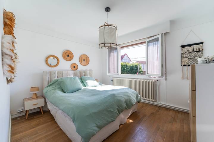 Ferienhaus für 7 Personen mit Balkon in Deuil-la-Barre, Val-d'Oise