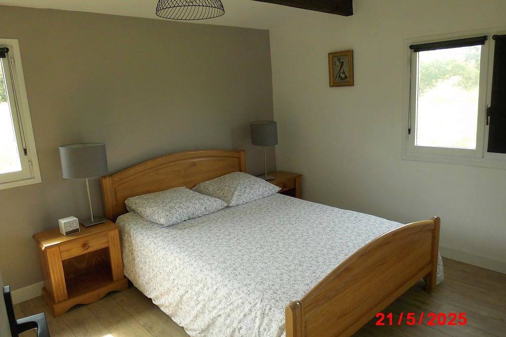 Cottage in the heart of nature in the Gard in Saint-Gervasy, Region de Nimes