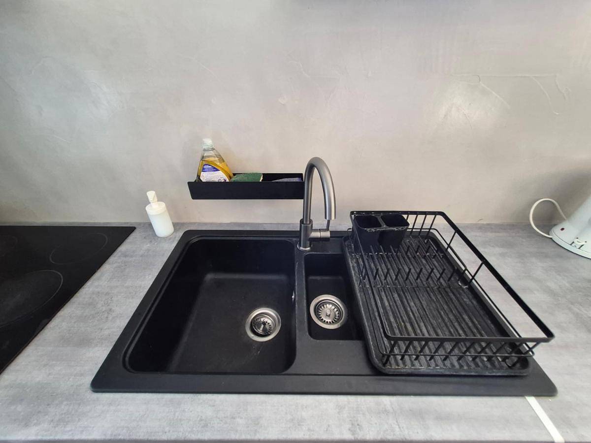Appartement entier, Studio with Pool View in Vence, Côte méditerranéenne (France)