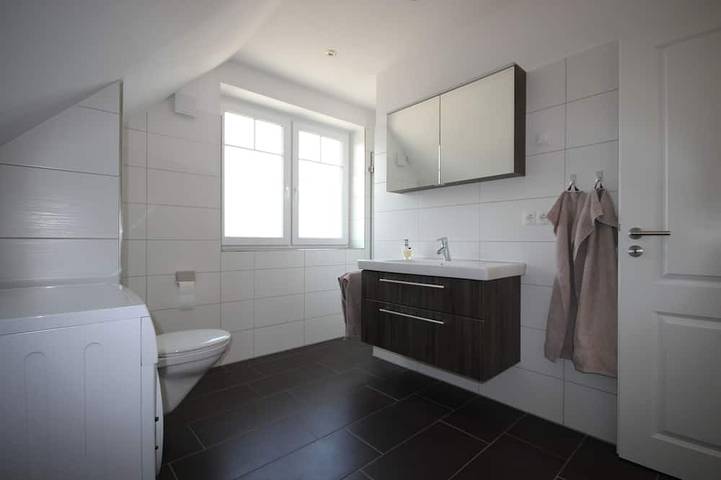 Ganze Wohnung, Wohlfühloase mit Balkon in Elbnähe, Citynah mit viel Natur,  Kostenloses Wlan in Kirchwerder, Hamburg