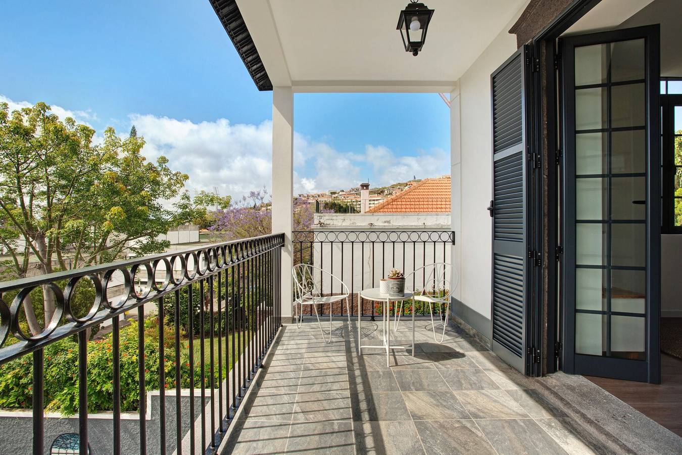 Ganzes Studio, Einzimmerapartment '5' mit Meerblick, Gemeinschaftspool und Wi-Fi in São Martinho, Madeira
