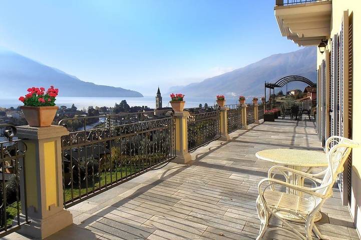 Ferienhaus für 16 Personen, mit Garten und Balkon sowie Whirlpool in Domaso