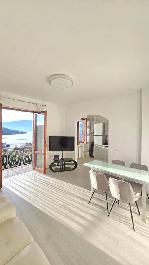 Ferienwohnung für 5 Personen, mit Balkon und Ausblick sowie Seeblick