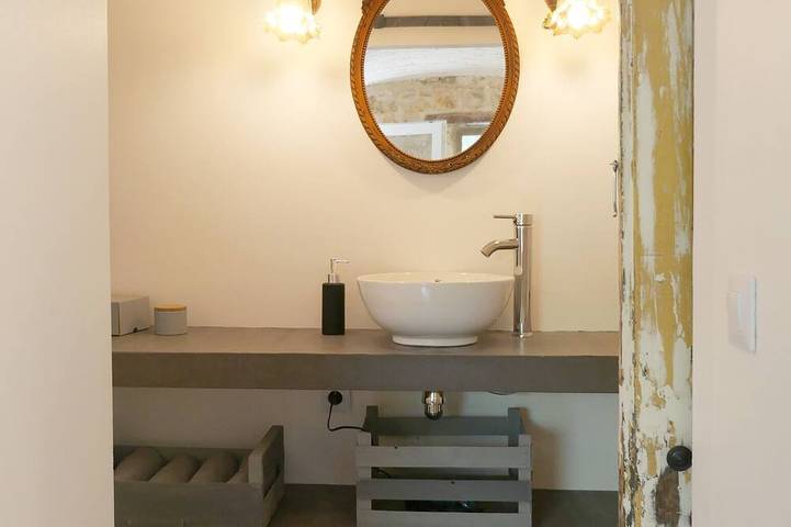 Gîte pour 2 personnes, avec terrasse ainsi que jardin et piscine à Navacelles - 4