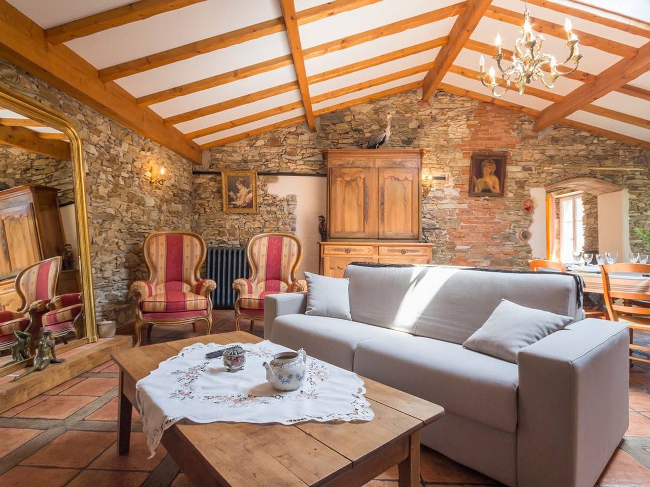 Belle maison rénovée au cœur des vignes entre Nantes et Clisson, jardin privatif, wifi inclus in La Haie-Fouassière, Région de Nantes
