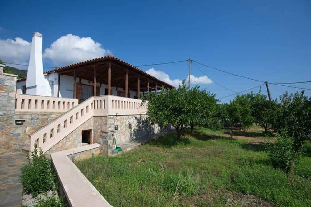 Amaltheia Seaview Villa in Alonissos