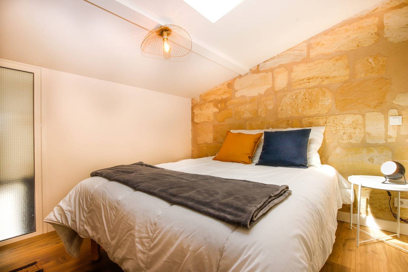 Geheel appartement, Vakantieappartement voor 4 personen met balkon in Bordeaux, Bordeaux en omgeving