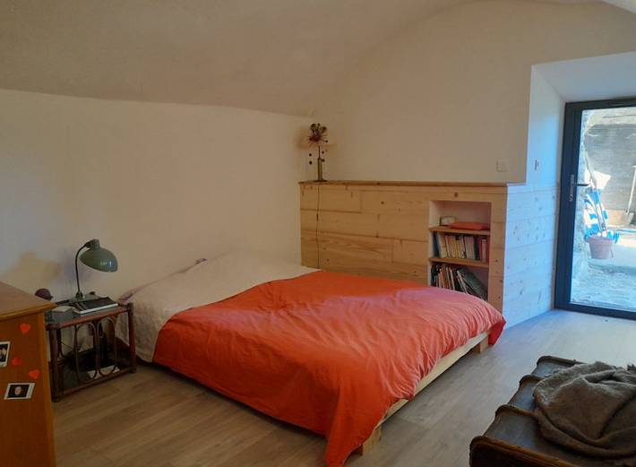 Chambre d’hôte pour 2 personnes à Suze (homonymie)