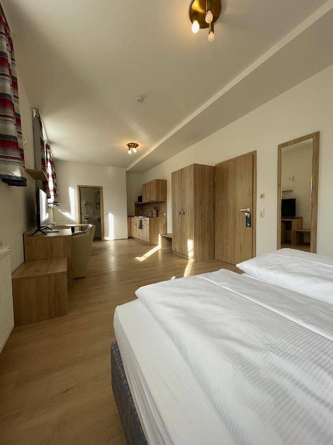 Economy Triple Room in Ulm, Schwaben