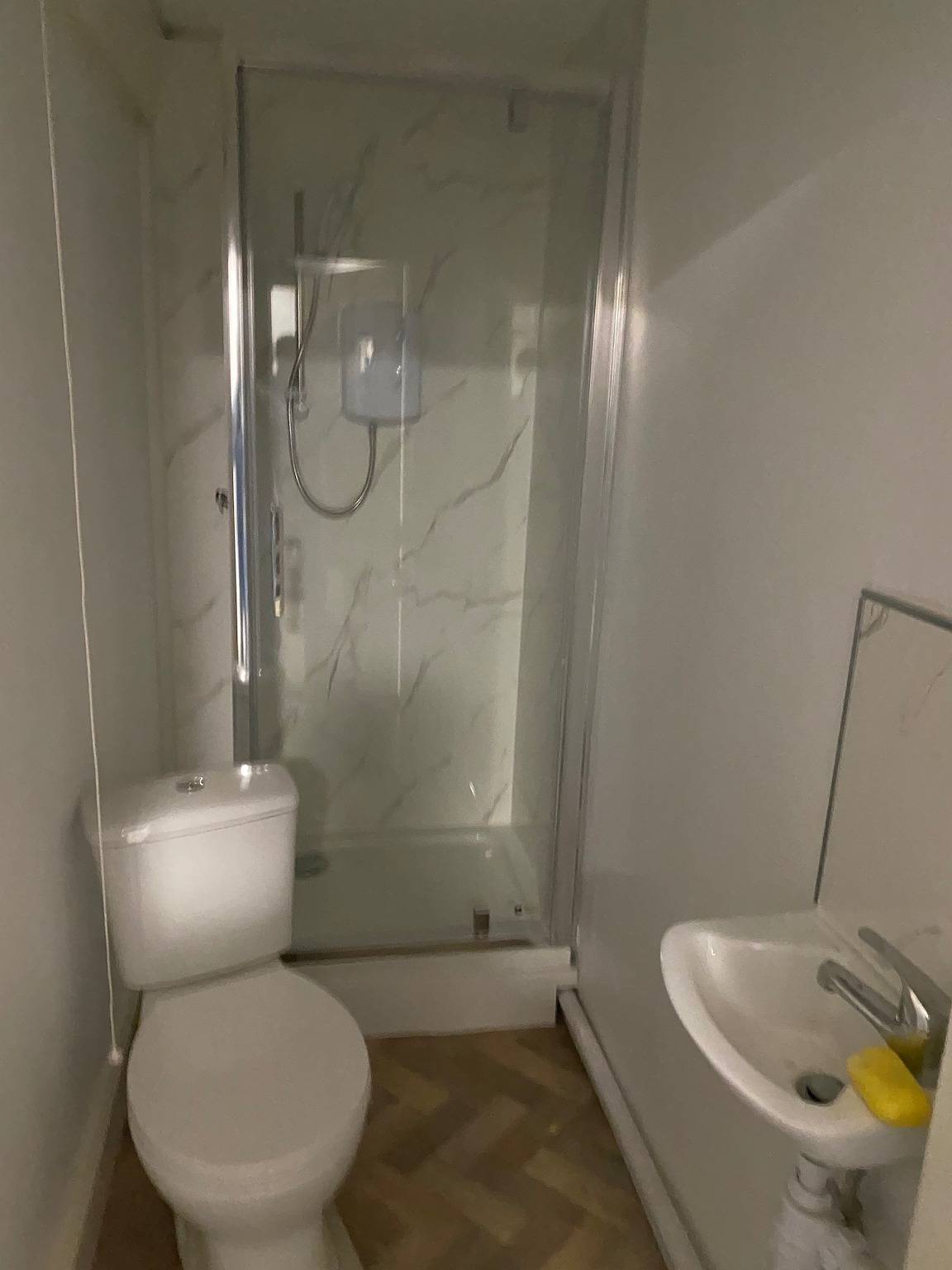 6 Bed - 5 Bath - Sleeps 6 - Free Parking in Bolton, Greater Manchester