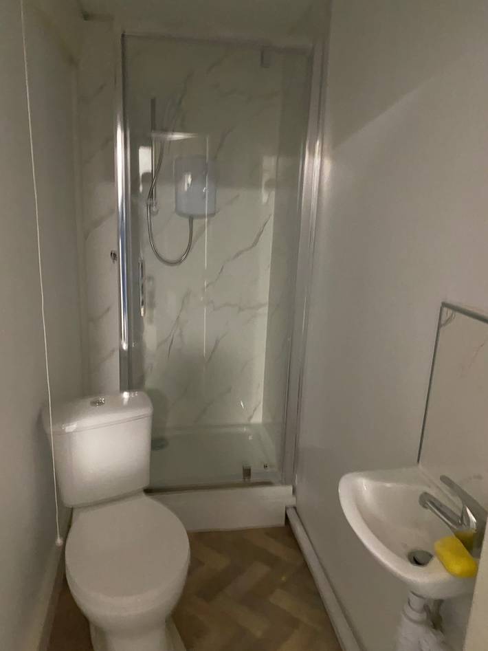 3 Bedrooms - 6 Bath- Sleeps 6 - Free Parking in Bolton, Grand Manchester