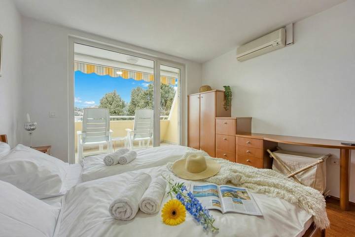 Ferienwohnung für 4 Personen, mit Terrasse und Meerblick in Portoroz - 4