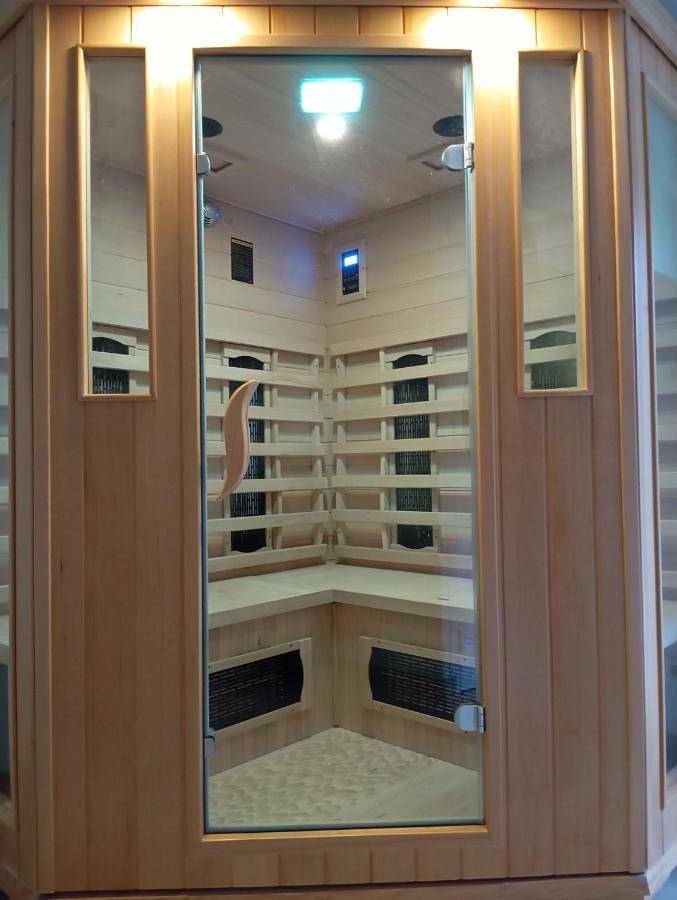 Location de vacances pour 4 personnes, avec jacuzzi et sauna ainsi que terrasse et jardin, animaux acceptés à Saint-Tugdual - 2