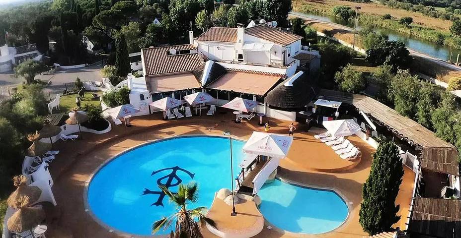 Chalet para 6 personas, con piscina - 1