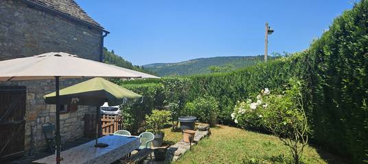 Gîte pour 6 personnes, avec jardin dans Lozère
