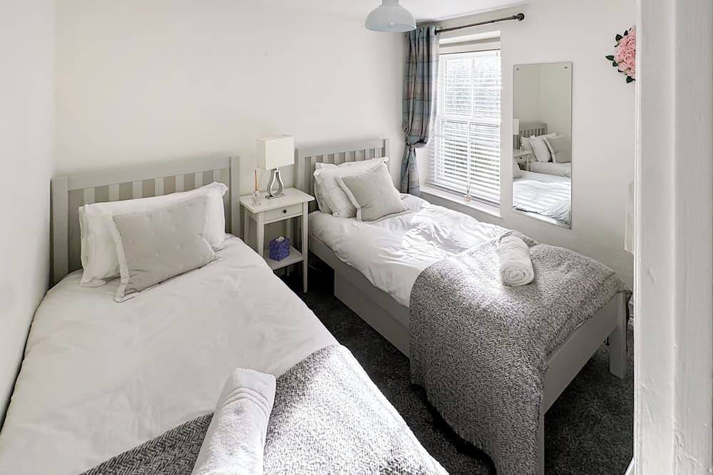 2 bedroom accommodation in Aberdovey in Aberdovey, Snowdonia