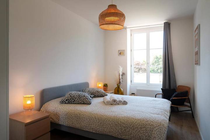 Gîte pour 4 personnes, avec Balcon et Jacuzzi ainsi que Terrasse et Bassin pour enfant à Épernay - 4