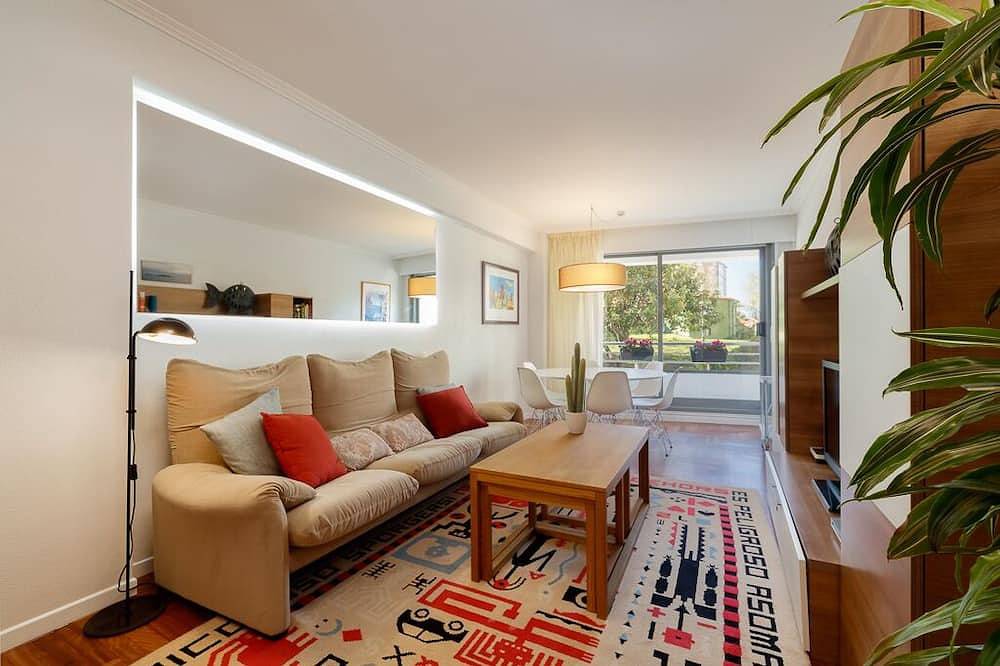 Ganze Wohnung, Renovierte Wohnung mit Garage in Vigo, Rías Baixas