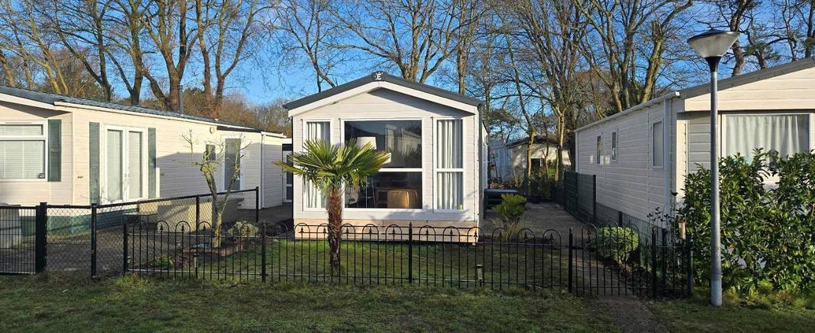 Appartement voor 4 personen, with Terras and Tuin as well as Zwembad in Kijkduin