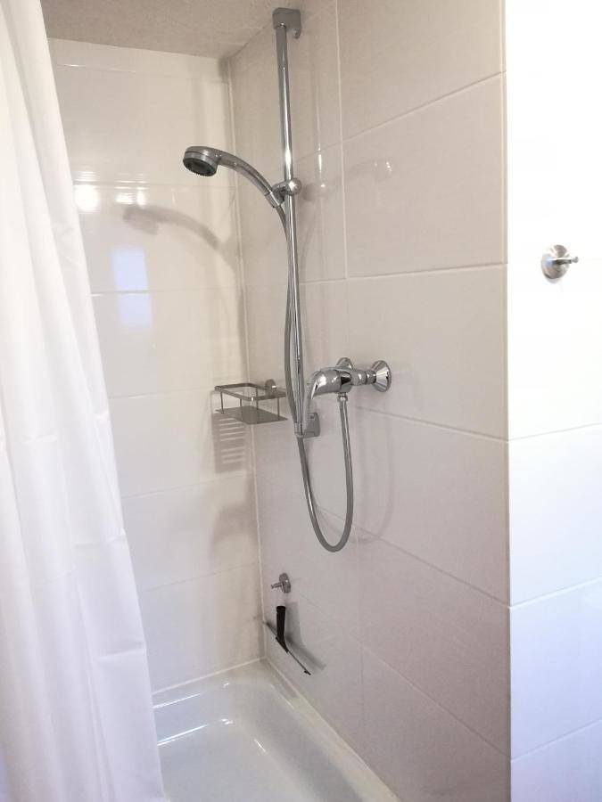 Maison d’hôte pour 3 personnes, avec terrasse ainsi que vue et jardin dans Sarre - 2