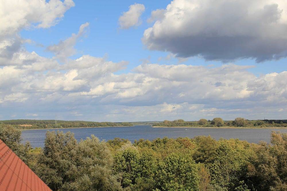 Ganze Wohnung, Ferienwohnung mit Blick auf den Woblitzsee - Ferienwohnung mit Blick auf in Wesenberg, Mecklenburg-Strelitz
