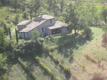 Gîte pour 6 personnes, avec jardin, animaux acceptés à Sahune