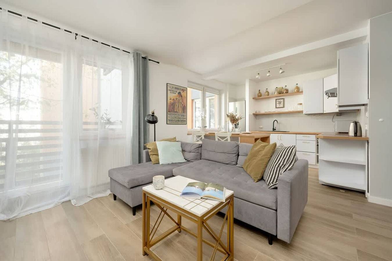 Entire apartment, Partynicka 7A Wroc aw Partynice 2 Balconies in Wrocław, Lower Silesia