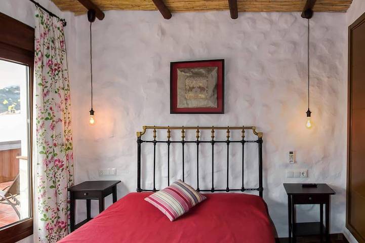 Magnifique villa avec terrasse, jacuzzi et vue imprenable in Canillas de Albaida, Cordillera Penibética