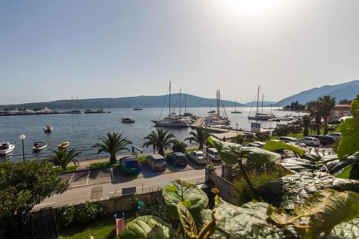 Ferienwohnung für 4 Personen, mit Garten und Ausblick
