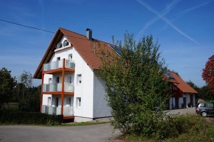 Ferienwohnung für 4 Personen, mit Balkon und Garten in Meckenbeuren