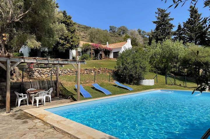 Bauernhof für 8 Personen, mit Whirlpool und Garten sowie Terrasse, mit Haustier