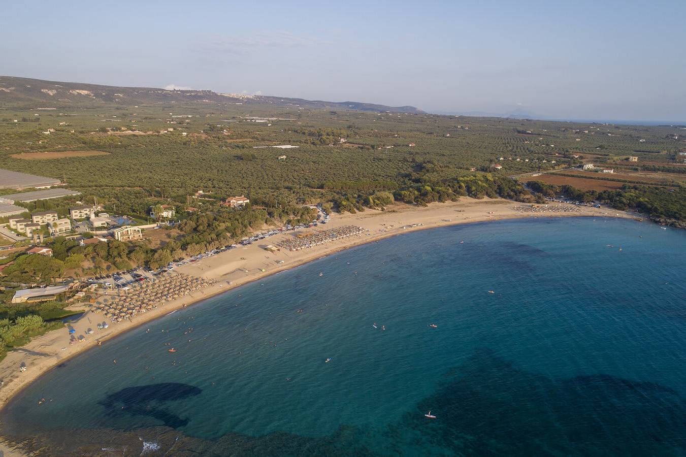 Ganzes Studio, Filiatra Welcoming Hideaway - A Cozy Urban Escape in Golf von Kyparissia