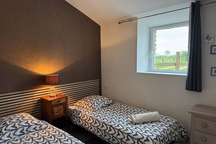 Gîte charmant entre Nantes et la mer avec jacuzzi, jardin et vélos in Port-Saint-Père, Région de Nantes
