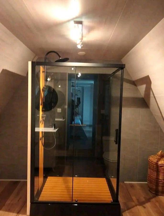Double Room with Private Bathroom in Calès, Périgord Pourpre