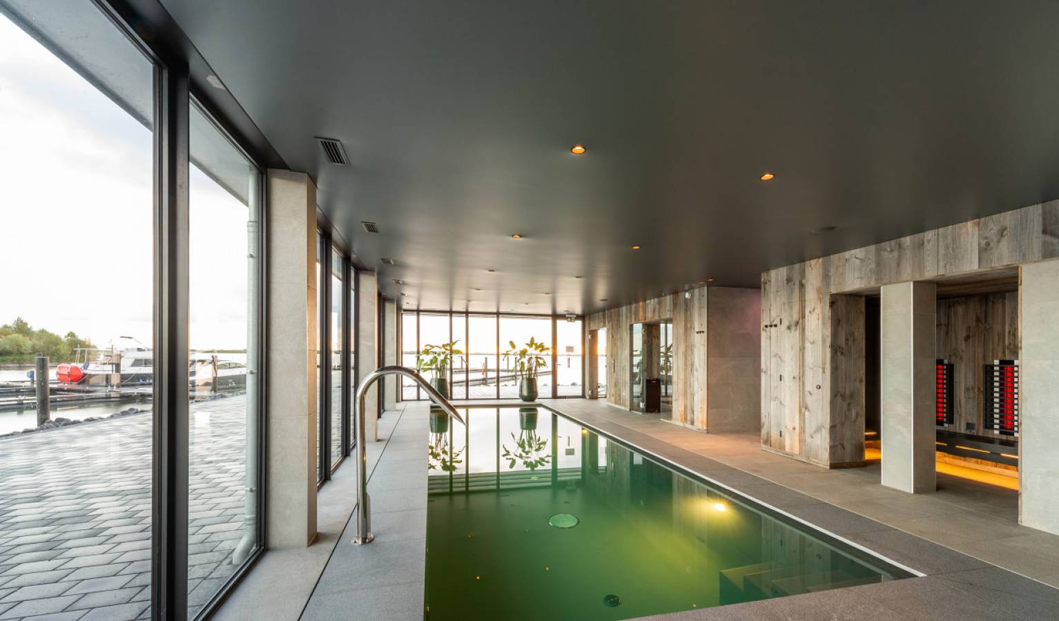 Oesterdam Resort — Suite Royal | 4 personen in Tholen, Nederlandse Noordzeekust