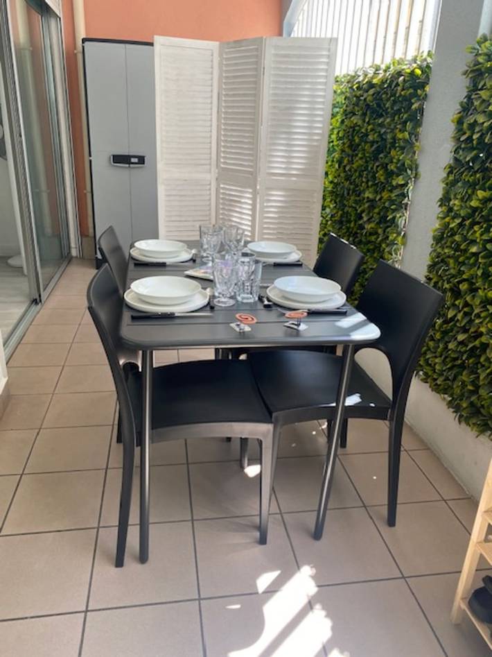 Gîte pour 3 personnes, avec terrasse dans Plage de Juan-les-Pins - 2