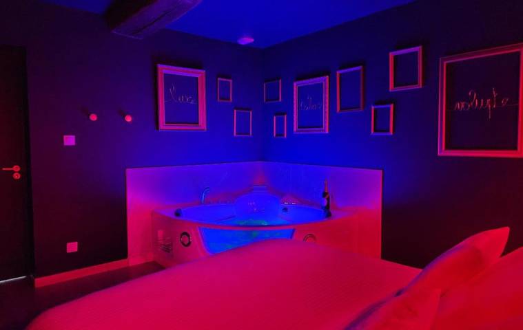 Appartement de vacances pour 2 personnes, avec sauna ainsi que jardin et jacuzzi