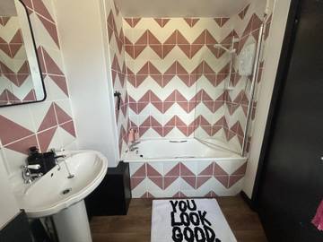 Holiday Letting for 3 People in Chichester, West Sussex, Photo 2