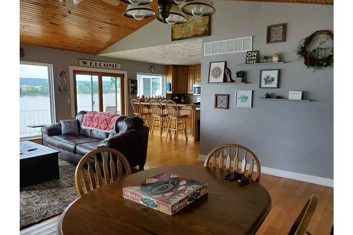 Ferienhaus für 8 Personen, mit Garten und Balkon in Indiana