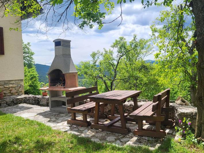 Maison d’hôte pour 4 personnes, avec Balcon et Terrasse ainsi que Jardin et Vue sur le lac dans Poljanak - 2