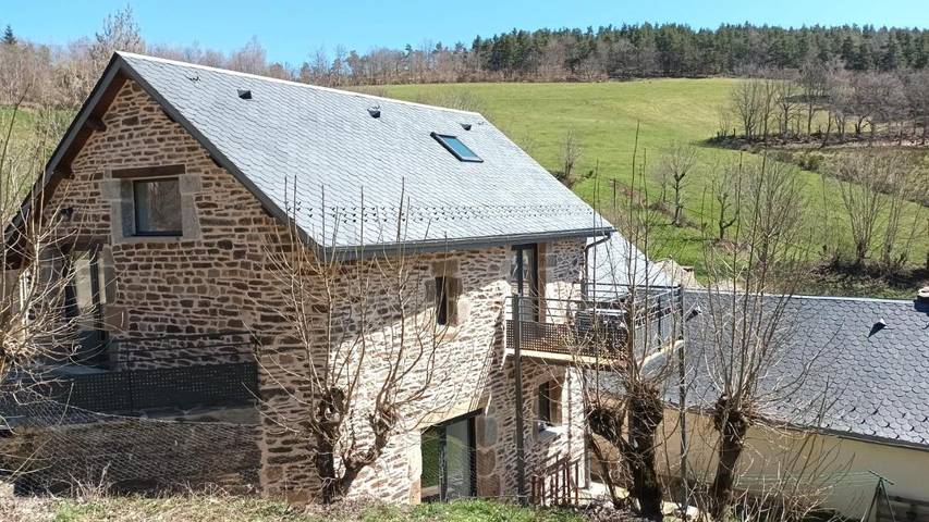 Location de vacances pour 4 personnes, avec terrasse et vue à Barjac (Lozère)