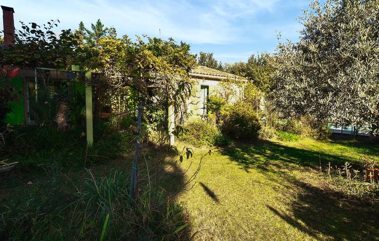 Location de vacances pour 7 personnes, avec jardin ainsi que terrasse et piscine, adapté aux familles à Mondragon - 2