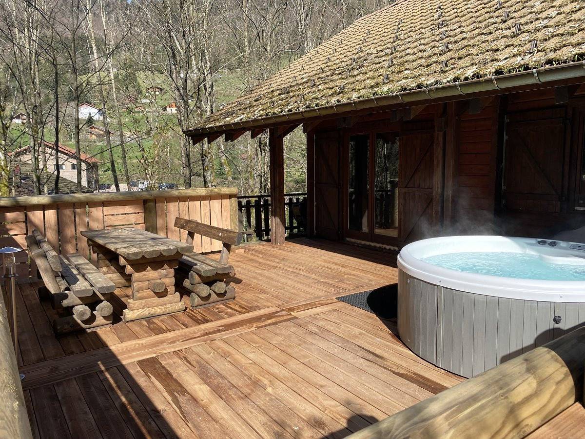 Le Renne  Chalet en bois au calme avec Spa Jacuzzi in La Bresse, Regionaler Naturpark Belchen der Vogesen