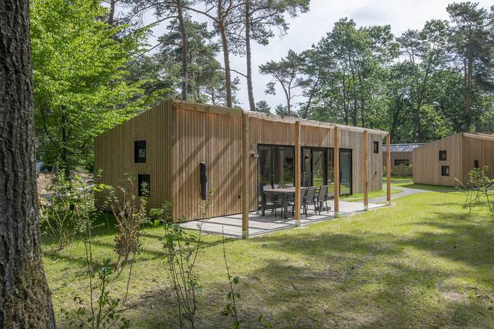 Ferienhaus für 6 Personen, mit Balkon/Terrasse und Terrasse sowie Garten