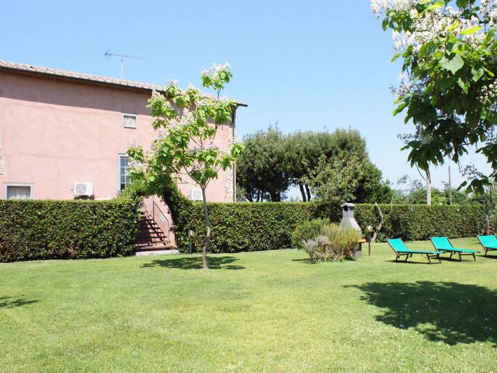Agriturismo per 6 persone, con Balcone e Idromassaggio nonché Terrazza e Giardino a Castagneto Carducci